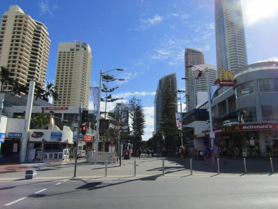 Circle On Cavill Riverview * Gold Coast