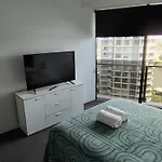 Circle On Cavill Riverview Apartment
