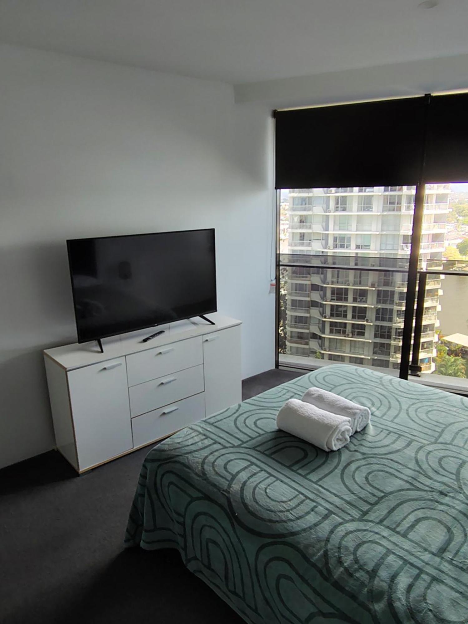 Circle On Cavill Riverview Apartment *